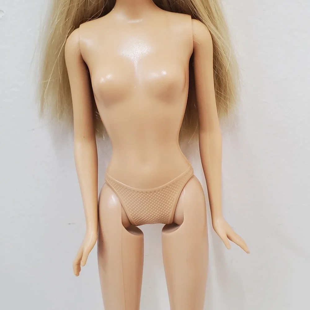 2008 Barbie TRU Fashion Gift Set Toys R‎ Us Exclusive Blue Nude Doll Only